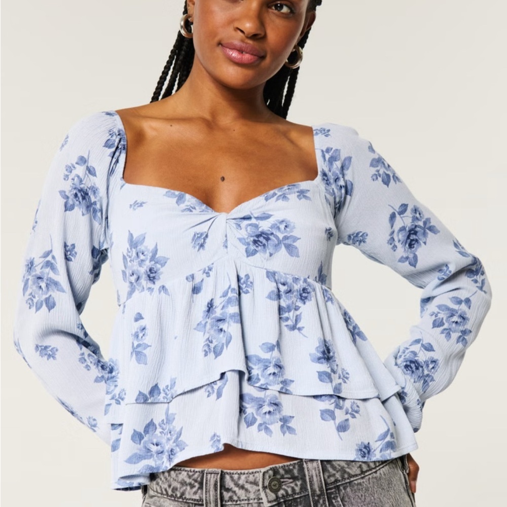 Hollister Women's Blue Floral Top NWT